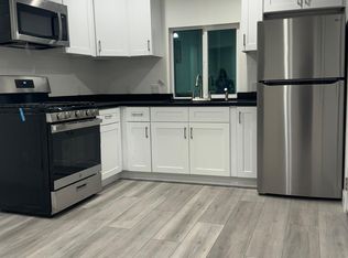 4162 Cochran St #C, Simi Valley, CA 93063