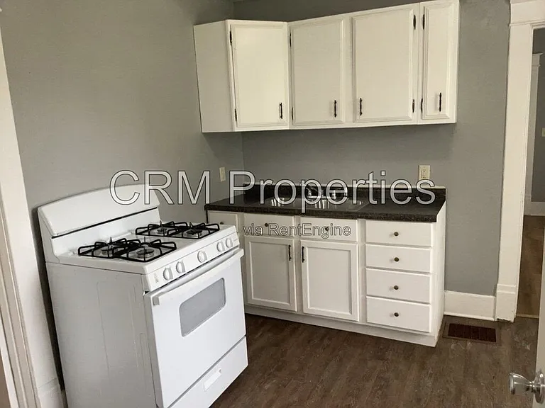 717 E Mulberry St #1 — Photo 10