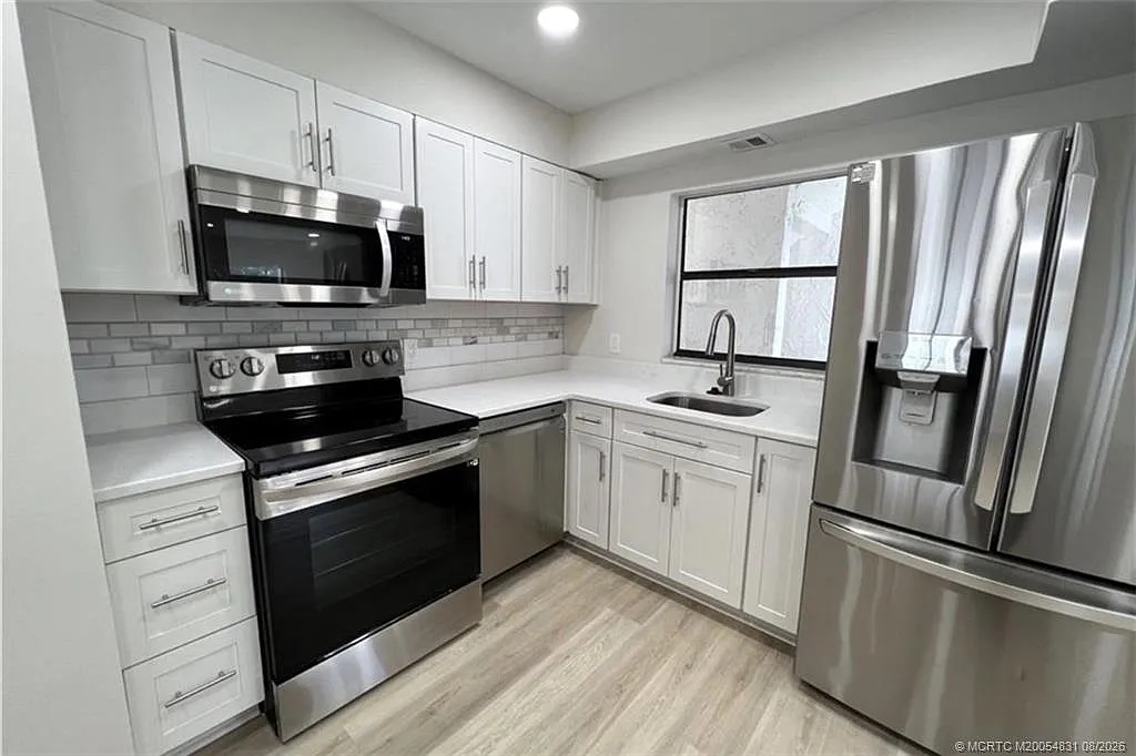 2 bed, 2.0 bath, 1125 sqft, $2,400 — Photo 3