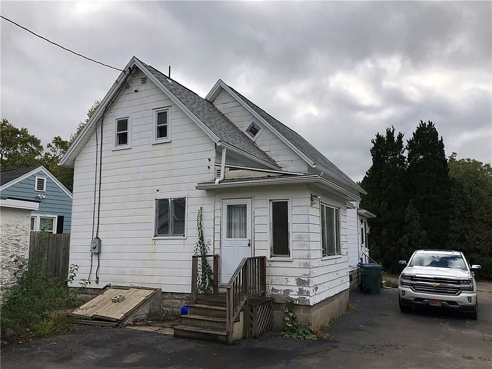 2nd image of 50 Avon Pl