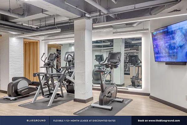 Rented by The Blueground | media 52