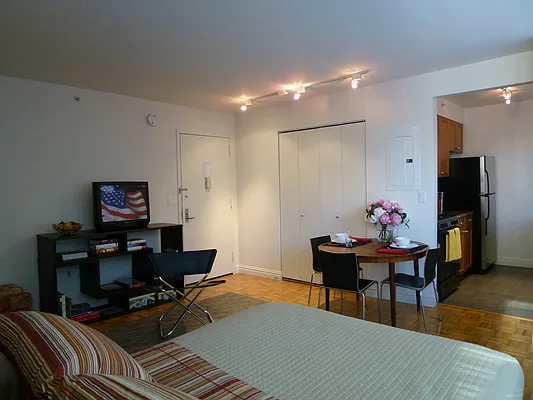 Rented by Carnegie Hill Place | media 19