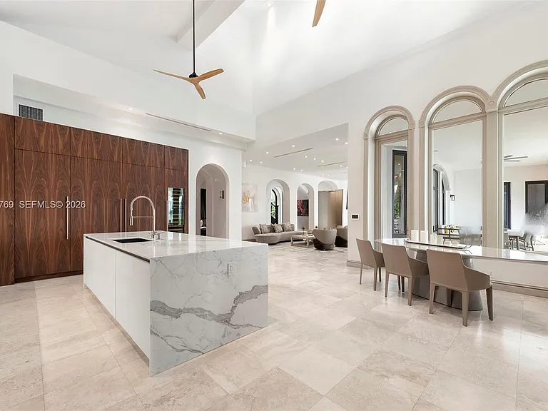 432 S Hibiscus Dr — Photo 14