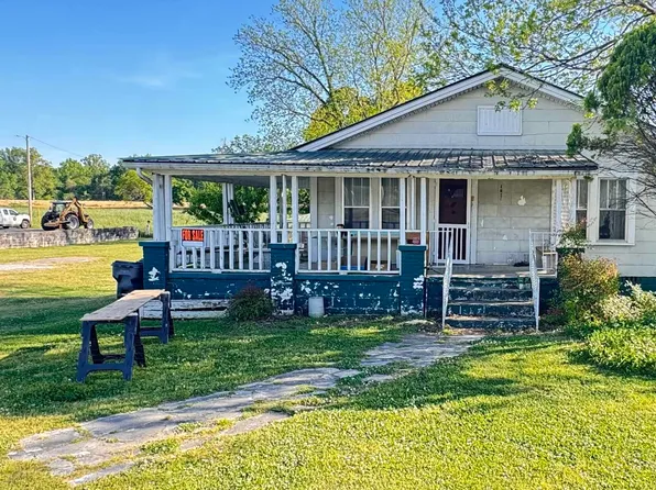 1199 & 1201 W Main St, Centre, AL 35960