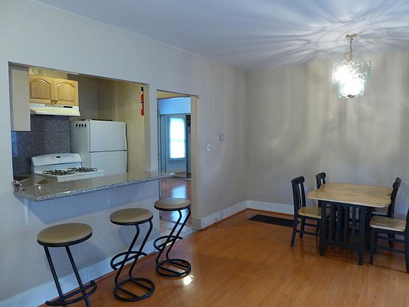 3rd image of 360 N 16th St