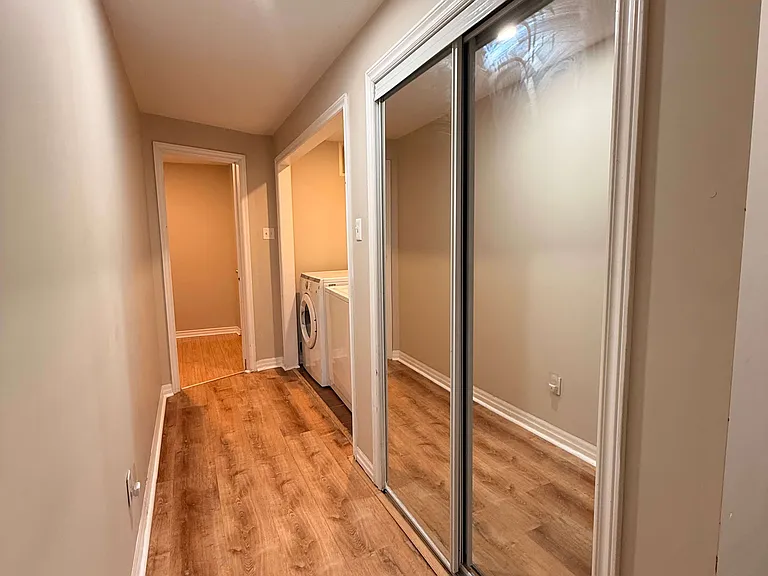 294 Wildberry Cres #BASEMENT — Photo 12