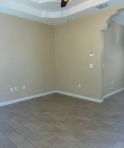 137 W D Ave #A — Photo 3