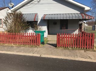 104 Taylor St, Hurricane, WV 25526