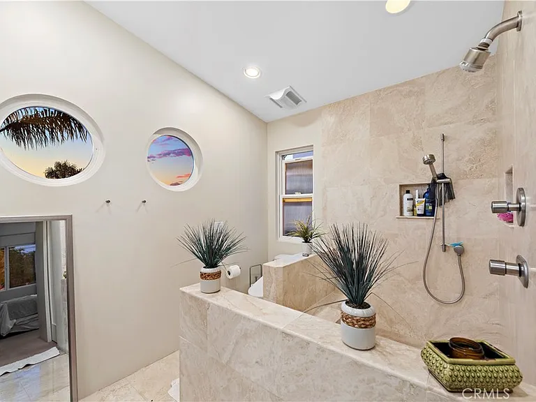 147 W Avenida Cadiz — Photo 18