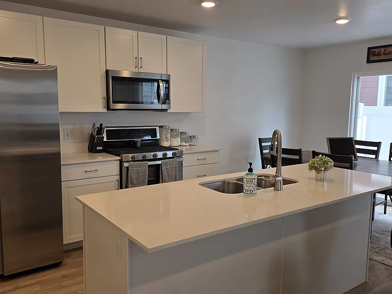 1211 W Divide Dr — Photo 7