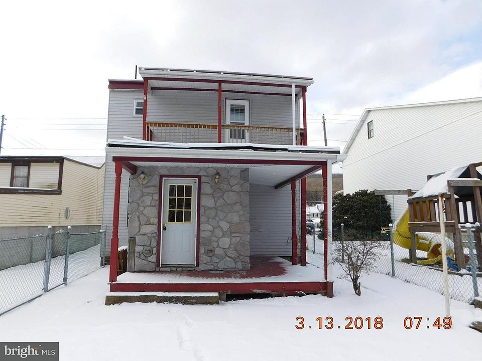 2nd image of 106 W Main St