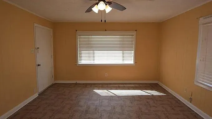 2 bed, 920 sqft, $1,145 — Photo 3