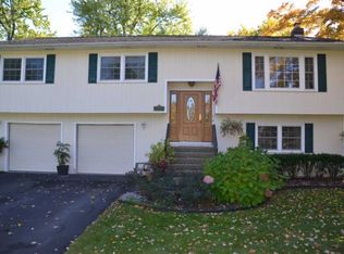 5 Bedford Dr, Latham, NY 12110