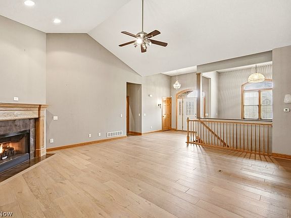 4th image of 2253 Grimsby St NW