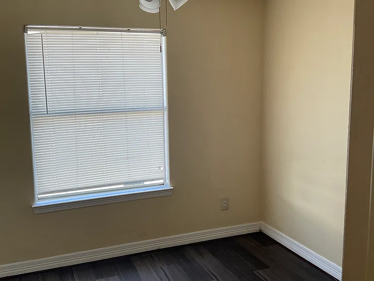 10610 Mills Way — Photo 30