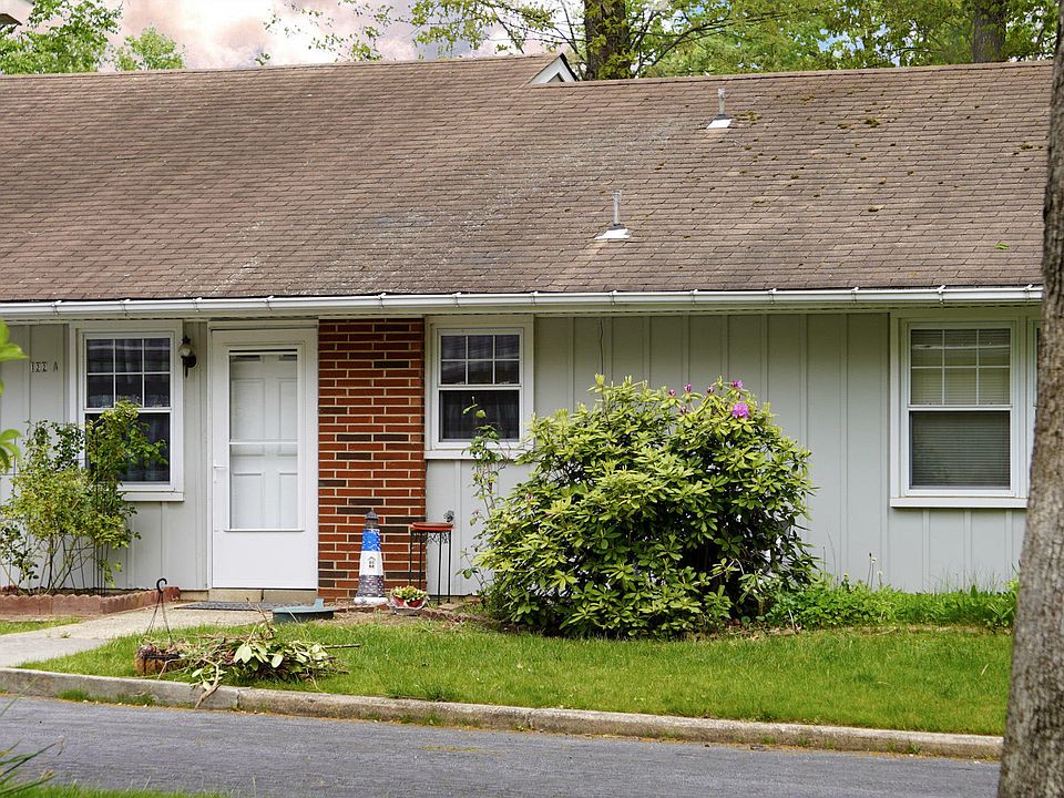 1st image of 122A Edinburgh Ln #1001