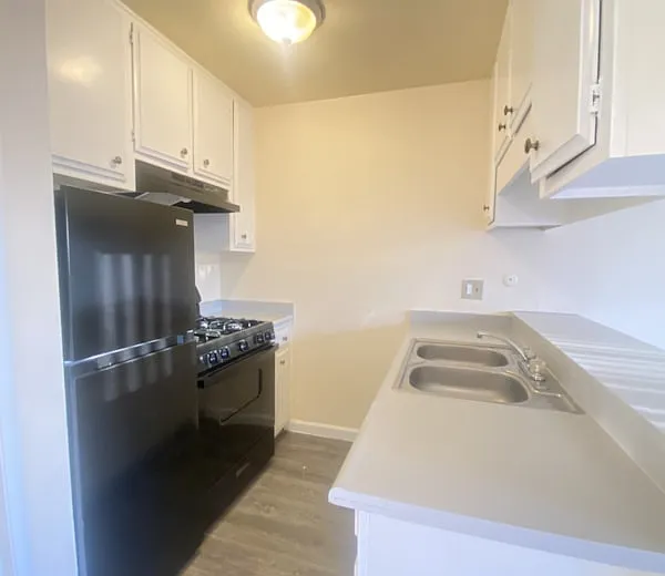 322 W Oak St #A — Photo 3