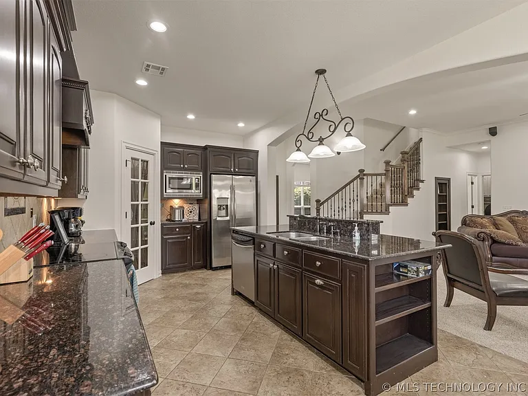 4902 S 165th East Ave — Photo 19