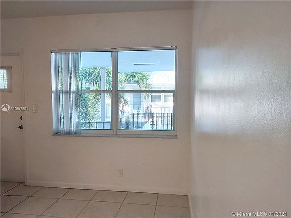 4th image of 1300 N 17th Ave APT 202