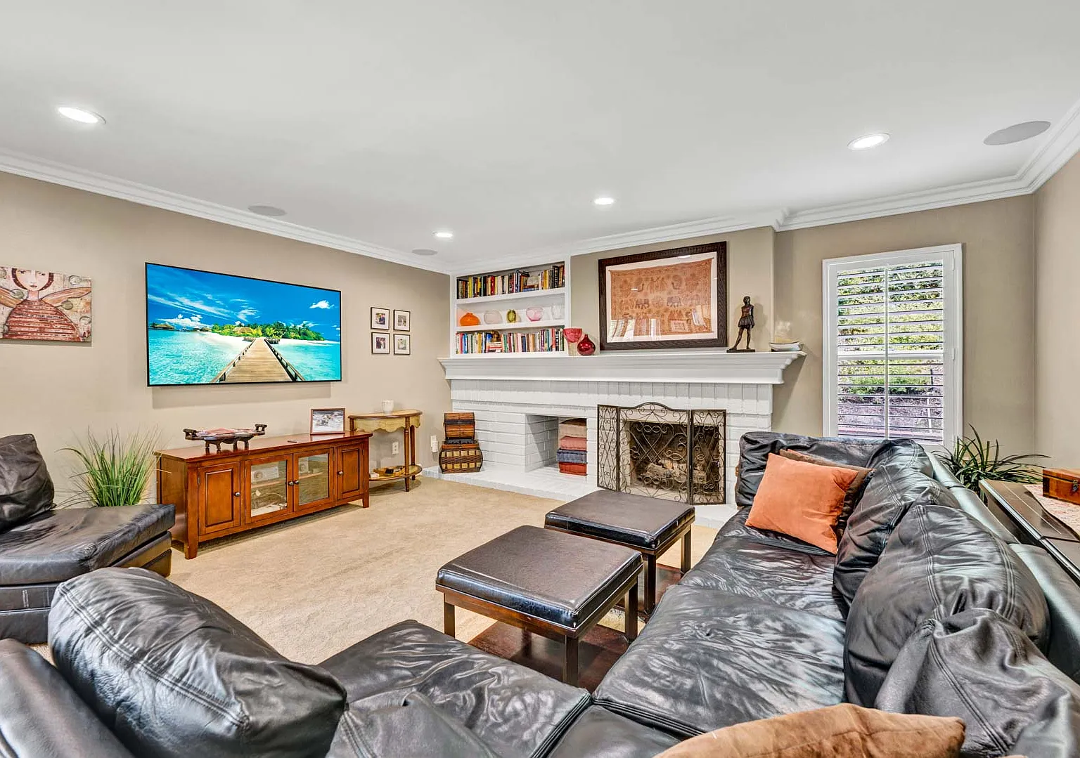 3 bed, 2.5 bath, 2770 sqft, $7,500 — Photo 3