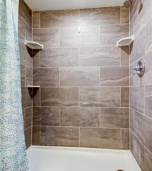 1008 Heron Ct — Photo 8