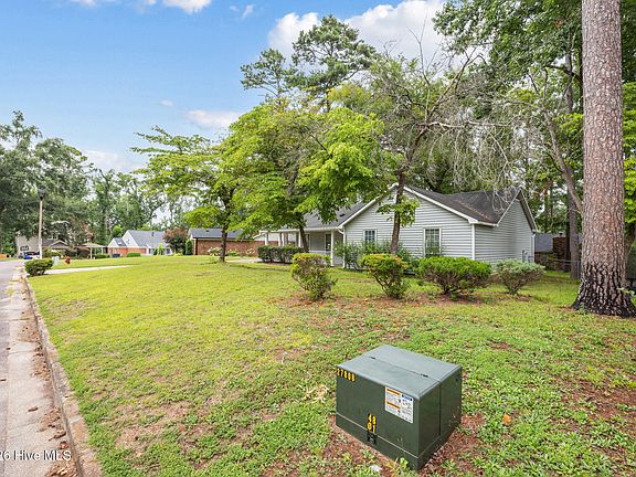 3rd image of 169 Evergreen Drive