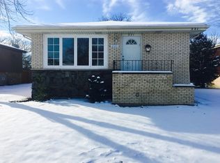 221 Riverside Dr, Dolton, IL 60419