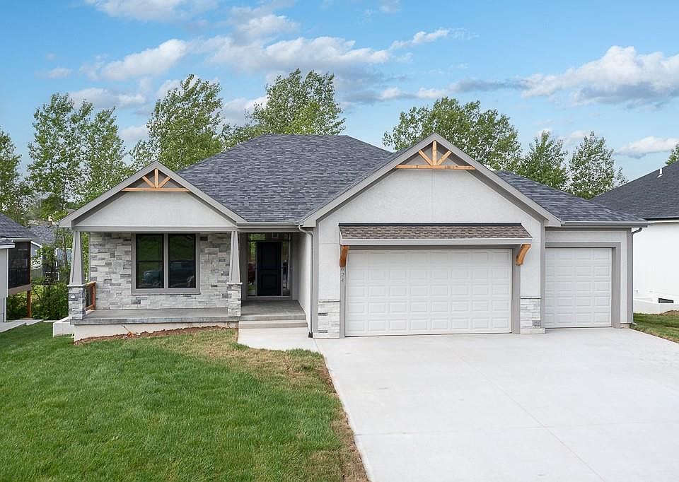 1st image of 624 Shady Bend Dr