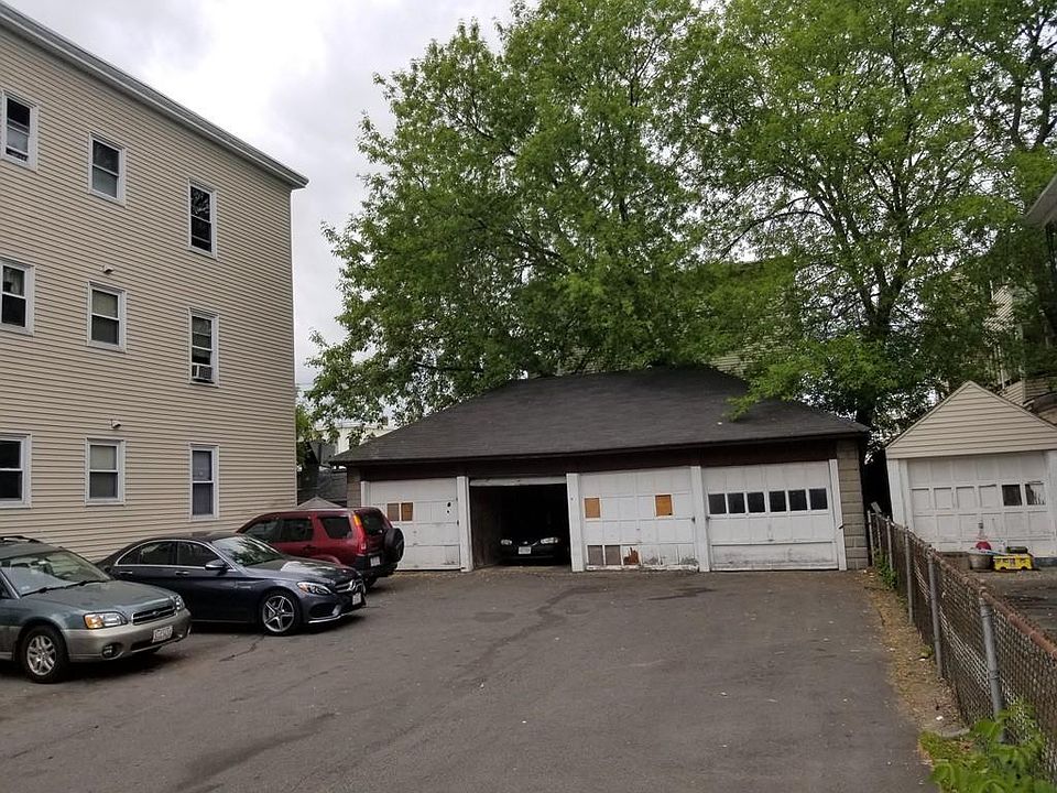 2nd image of 100-102 Saratoga St