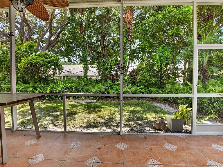 5346 Vallejo Ter — Photo 32