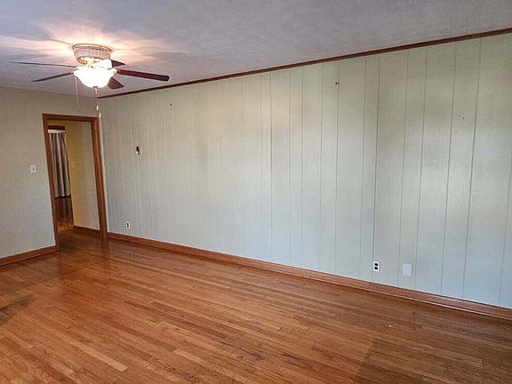 5th image of 7933 Ewing Rd