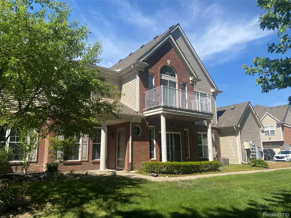 34558 Northrup Dr #8, New Baltimore, MI 48047