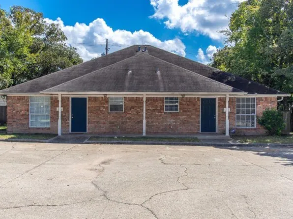 1203A Webhollow Cir, Bryan, TX 77801