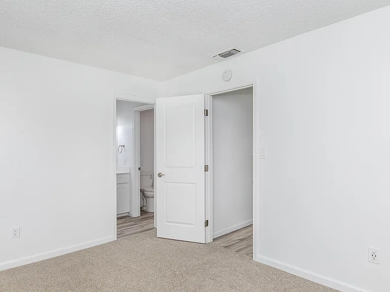 54 Quay Ct — Photo 41