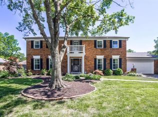 11954 Country Club Dr, Saint Louis, MO 63131