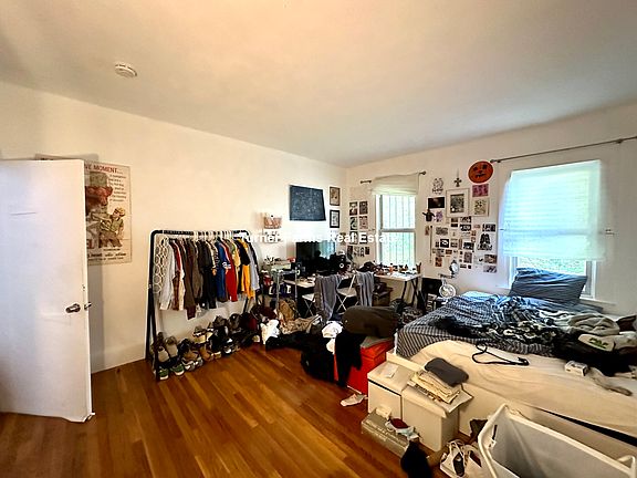 5th image of 8A Sewall St #1