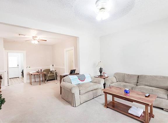 4th image of 1520 Woodlawn Ave