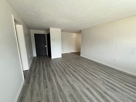 3rd image of 905 Neal Ave APT 14