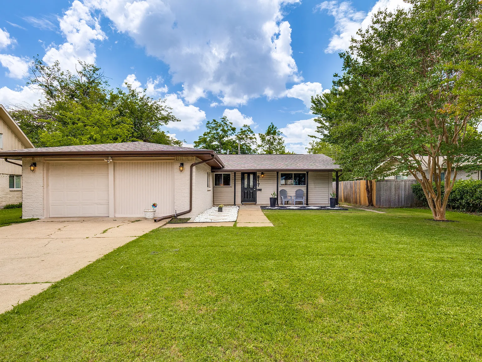 4 bed, 1715 sqft, $2,800 — Photo 1
