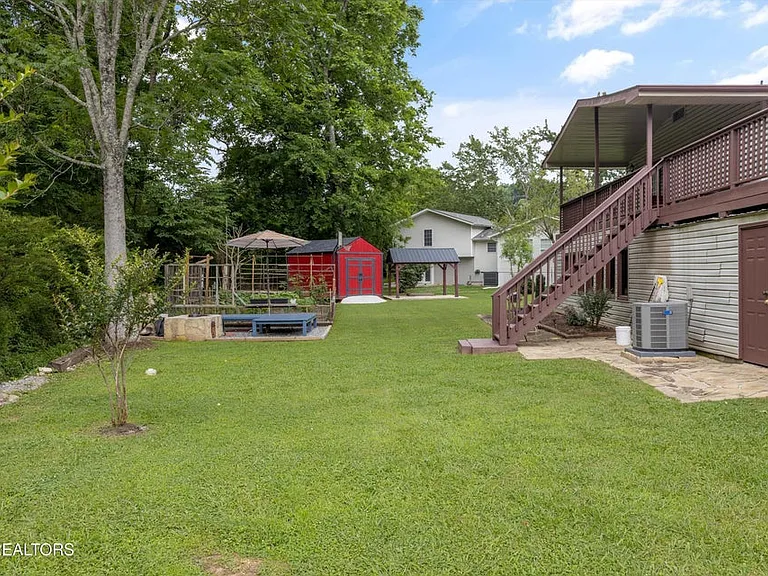 1301 Chert Pit Rd — Photo 31
