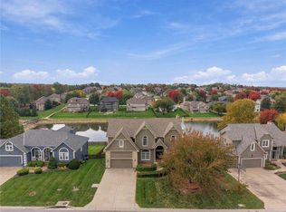 2808 SW Arthur Dr, Lees Summit, MO 64082