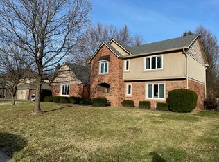 665 Woodbine Dr E, Carmel, IN 46033