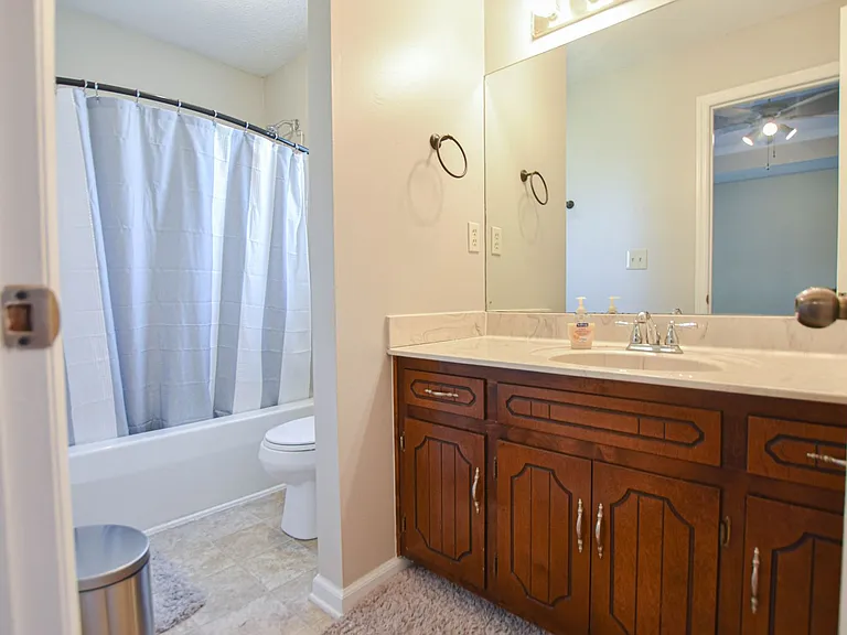 204 Windmeade Cir — Photo 9