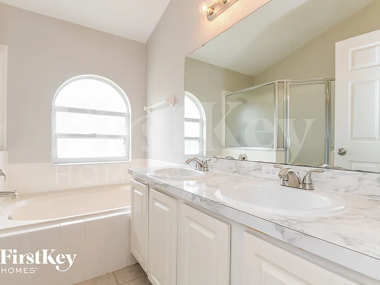 148 Heavenwood Ct — Photo 10