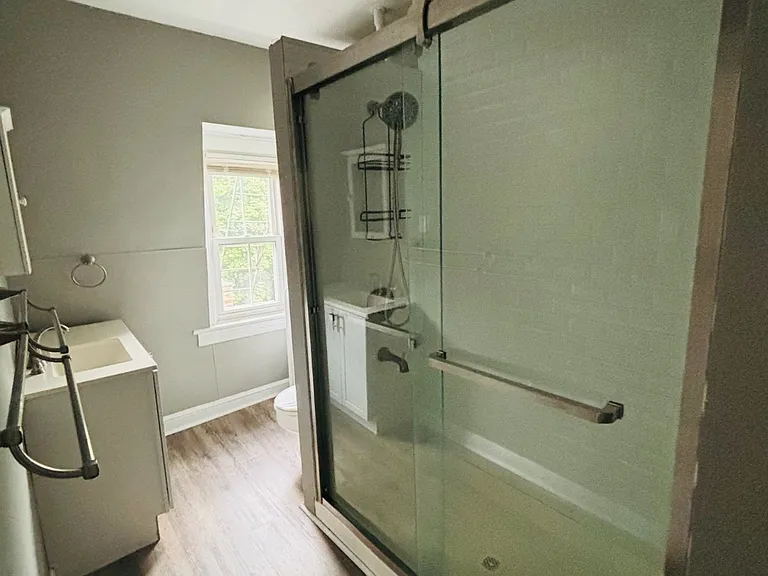 145 Carpenter Ave #4 — Photo 7