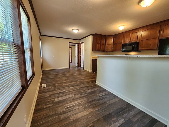 4th image of 10839 Valette Cir W #63