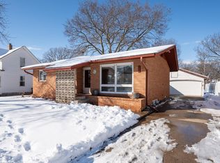 706 4th St W, Hastings, MN 55033