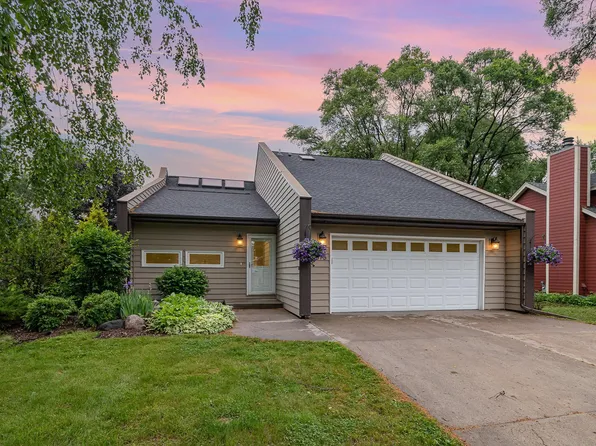 515 Koehler Rd, Vadnais Heights, MN 55127