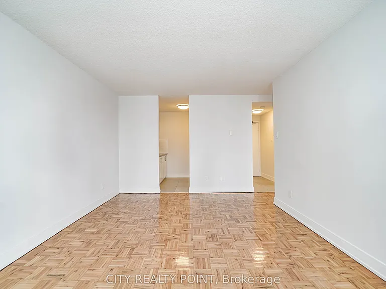 33 Isabella St #1009 — Photo 9