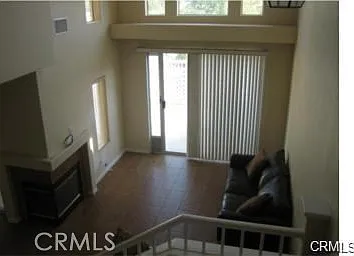 2 bed, 2.5 bath, 1371 sqft, $2,800 — Photo 3